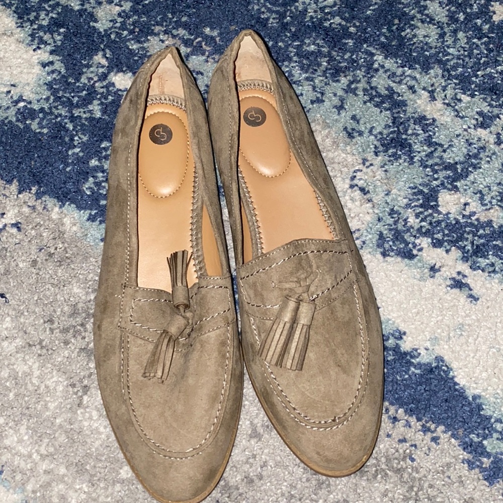 Dressbarn loafers size